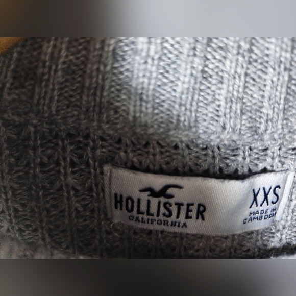 Hollister Cropped Mockneck Sweater, Size XXS - Picture 5 of 8